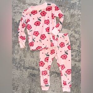 Carters pajama set size 18 months